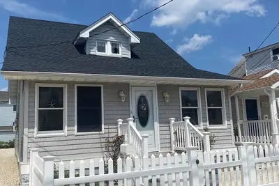 Image de Steps from the beach, family friendly Seaside Park!