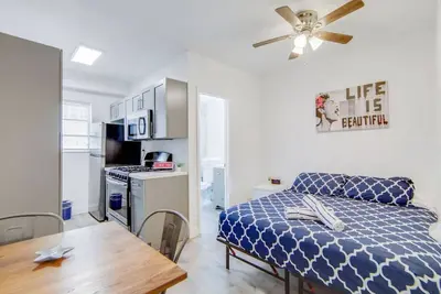 Image de Private Ocean Dr Apt w/2 Queen Beds, Steps 2 Beach