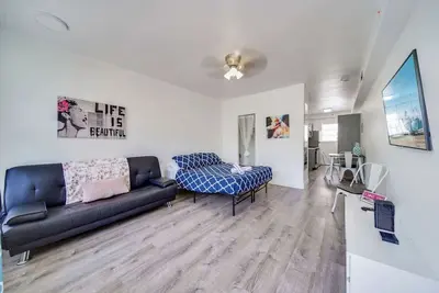 Image de Ocean Drive Prime Apt w/2 Queen-Beds, South Beach