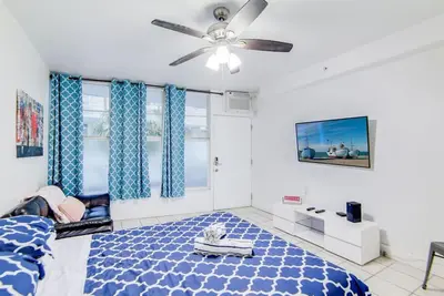 Image de Steps 2 Beach, Prime Ocean Dr Condo w/2 Queen Beds