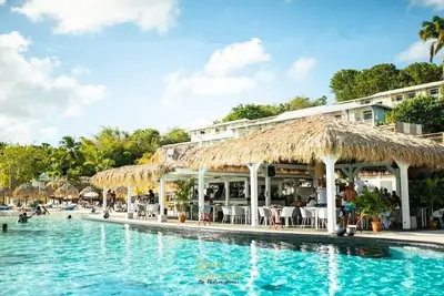 Image de Studio face au rocher du diamant Martinique