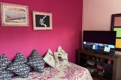 Image de Casa Rosa, Perto do Pontal do Atalaia e da Praia das Escadarias. Aceita Pets