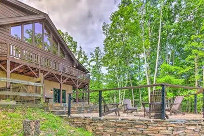 Image de Ridgetop View Cabin ~ Pet-Friendly w/ Hot Tub!