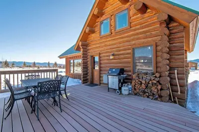 Image de Fox Creek Cabin with Bunkhouse