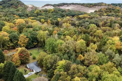 Image de Private Oasis Near Lake Michigan & Warren Dunes!