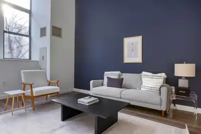 Image de Deluxe Central Square 1br w/ Fitness, walk to Shopping, by Blueground