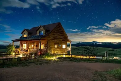 Image de Mountain Haven Suite - An Epic Mountain Top Oasis\n\n