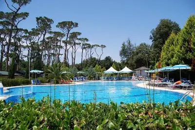 Image de Comfortable campsite-chalet G8 Tuscany near sea