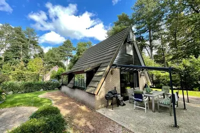 Image de Maison confortable dans une région boisée