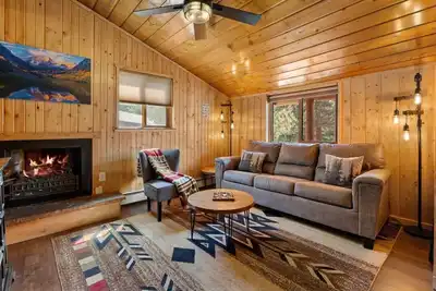 Image de Cabin 1- Hot Tub, Grill- Mins to Rmnp!