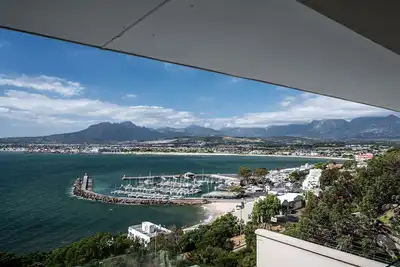 Image de Ocean Views - Gorgeous ocean view apartment