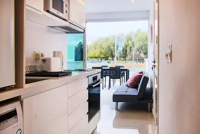 Image de Phaedrus Living: Seaside Luxury Flat Harbour 109