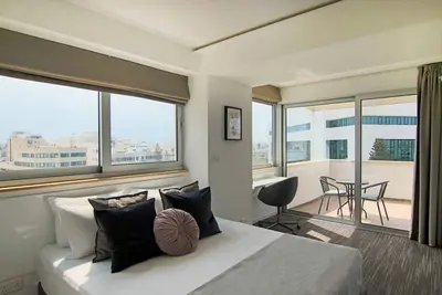 Image de Phaedrus Living: Luxury Suite Nicosia 507