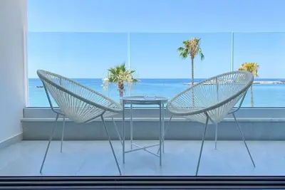 Image de Phaedrus Living: Marina Sea View Flat 214 Emerald