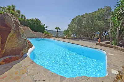 Image de Villa confortable avec piscine privée, vue magnifique, pour 6 Pax