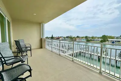 Image de Dolphin Harbour 305 - Luxury Waterfront