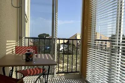 Image de Charmant T2 avec Balcon et Parking Ă 800m de la Plage - St Pierre la Mer