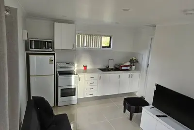 Image de 1 Bedroom self-contained compact granny accommodation