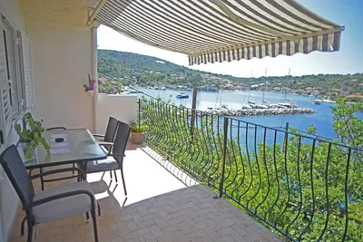 Image de Drvenik Veli retreat:sea views, charming terrace, tranquility and natural beauty.