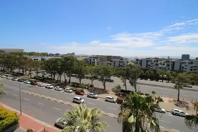 Image de Green Point Appartement de 2 chambres avec balcon fermé et vue imprenable