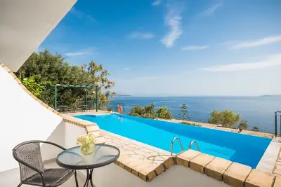 Image de Four-Bedroom Villa Eleni with Private Pool & Stunning Seaview
