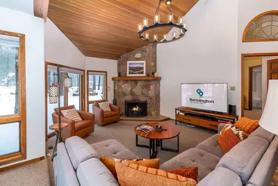Image de Cozy Sunriver Home in Quiet North End - Play06