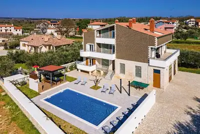 Image de Maison de vacances Valbandon pour 1 - 12 personnes avec 6 chambres à coucher - Maison de vacances