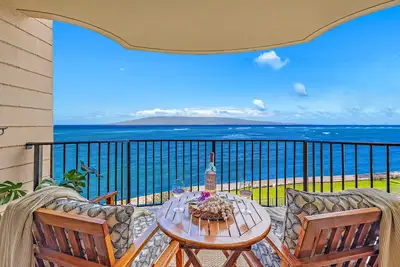 Image de Chic, Cozy, & Unforgettable Views-Kahana Reef 303-Your Dream Stay Awaits