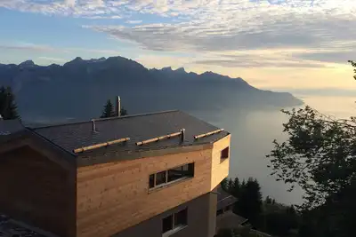 Image de Chalet Ă la montagne. Vue exceptionnelle sur le lac et les Alpes. Havre de paix.