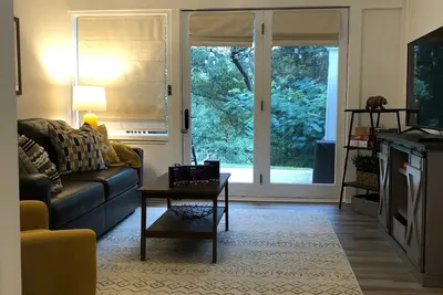 Image de Modern 2bd Condo Near Town! Fire Pit + Pool Table