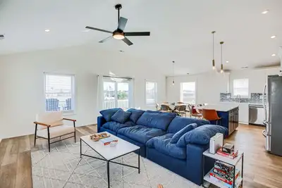 Image de Spacious Wildwood Condo: Walk to Beach!
