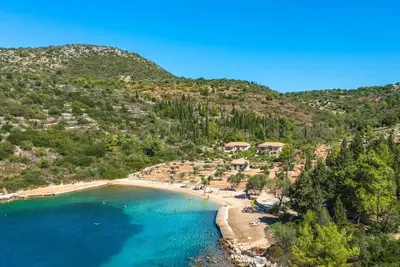 Image de Loutsa Waterside - Une Chambre Villa, Couchages 2