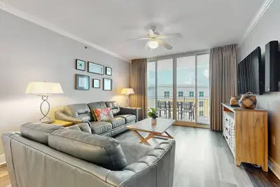 Image de Sunny Waterscape 6th-floor condo with pools, hot tubs, & stunning Gulf views