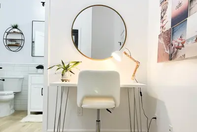 Image de Modern 3br Urban Oasis 🌿 Close to Sf & Oakland Ballers 🏟️
