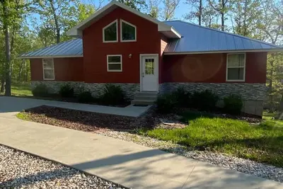 Image de Red Cabin Sleep 16 Bachelor/Bachelorette Parties Welcome!