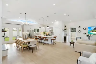 Image de Charming Spacious House W/ Hot Tub