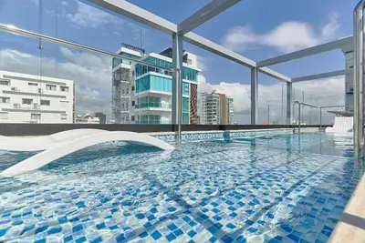 Image de Modern City Center 1-Br Apt w/ Couch