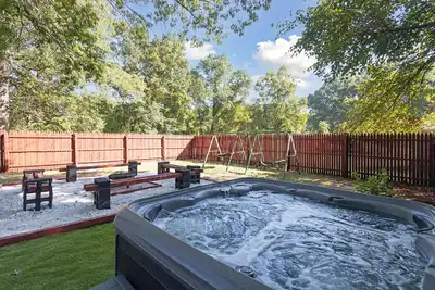 Image de Singing Sands Trl | Hot Tub Retreat | Dogs Ok