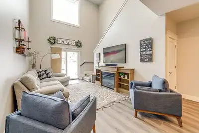 Image de Bright Swan Valley Townhome: Hike, Fish & Ski!