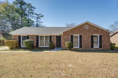 Image de 5 Mi to Fort Moore: Quiet Columbus Home