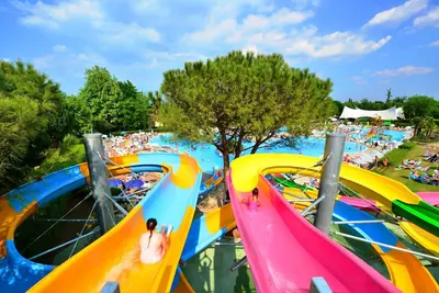 Image de Ferienpark Bella Italia Mobilhome Happy Premium für 7 Personen