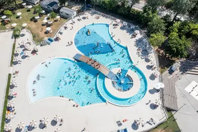 Image de Feriendorf Adriano Lodge Comfort Pet für 4 Personen