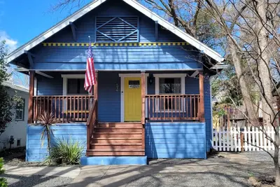 Image de Casa de V's Craftsman Charmer ~ walking distance to Bidwell Park and Downtown!