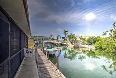 Image de Waterfront Hideaway~ Canal Front Home, 24' Dock