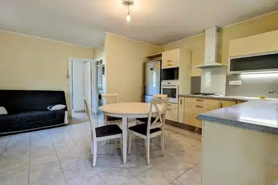Image de T2 45m² Climatisé, Avec Jardin et Parking - Lamalou Les Bains