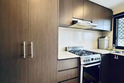 Image de Family Friendly spacious 3 bedroom self contained apartment.