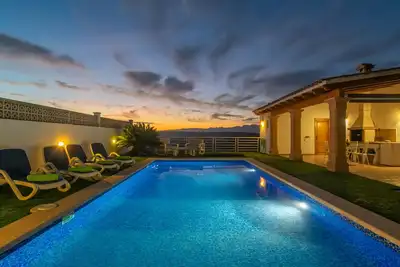 Image de Can Serra 4 (Santa Margalida) - Beautiful town house with private pool. Free Wifi.