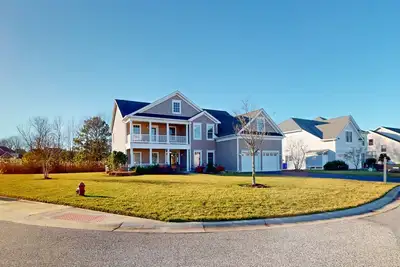 Image de White Creek at Bethany spacious home with resort amenities, media room, & W/D