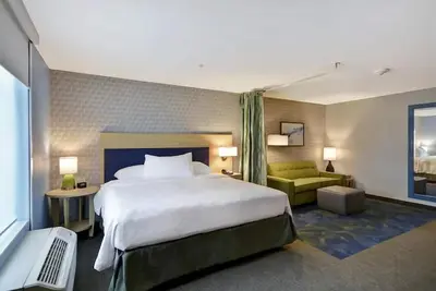 Image de Explore, Rest, Enjoy: Free Breakfast and Parking, Onsite Pool, Pets Allowed