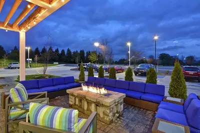 Image de Modern Comforts: 3 Units w/ Kitchenette, Breakfast, Parking, Pets Allowed!